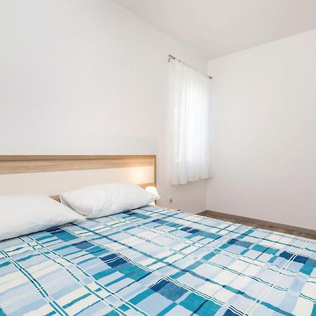 Lovely Apartment In Mandre With Wifi Ngoại thất bức ảnh