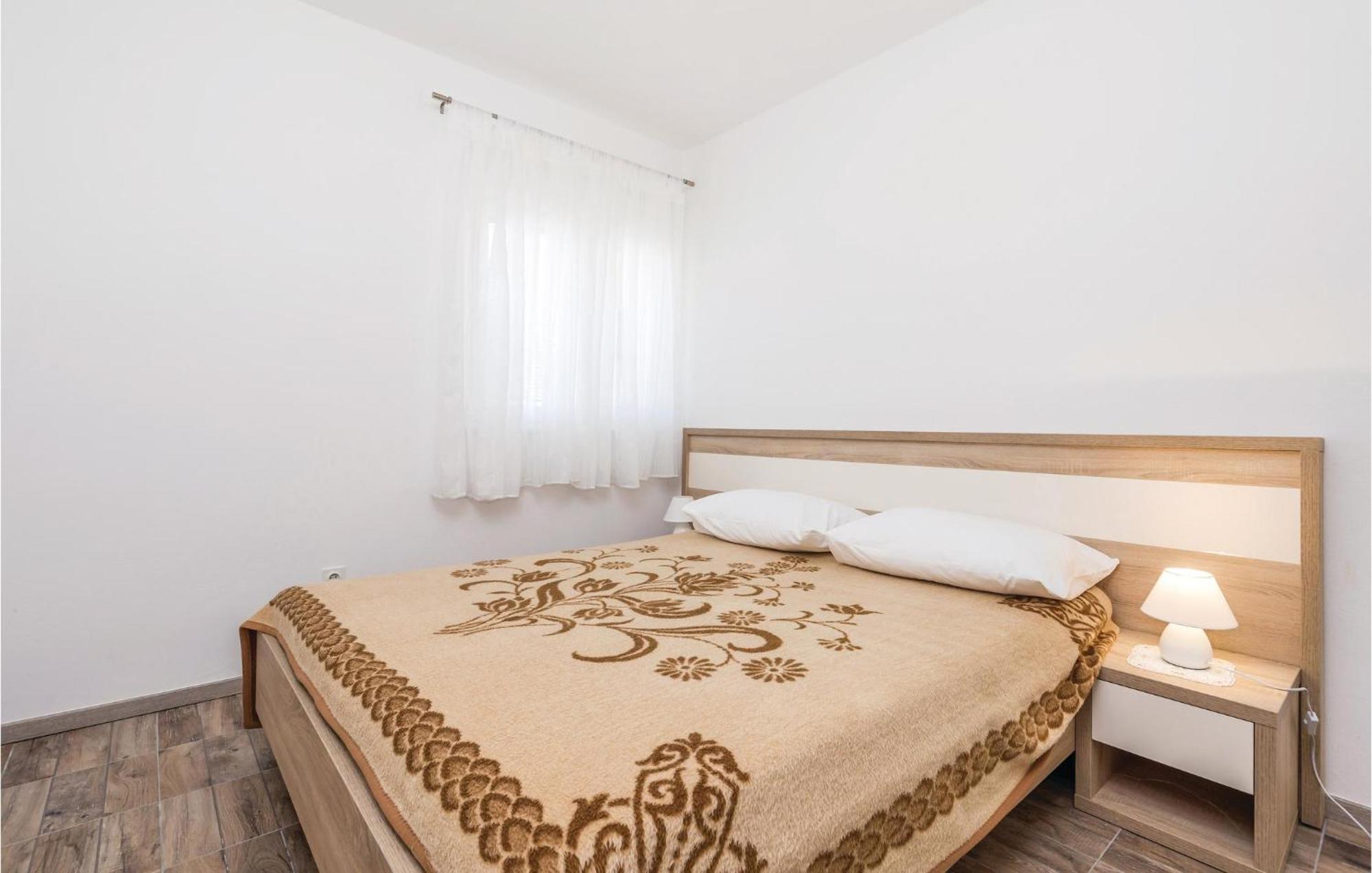 Lovely Apartment In Mandre With Wifi Ngoại thất bức ảnh
