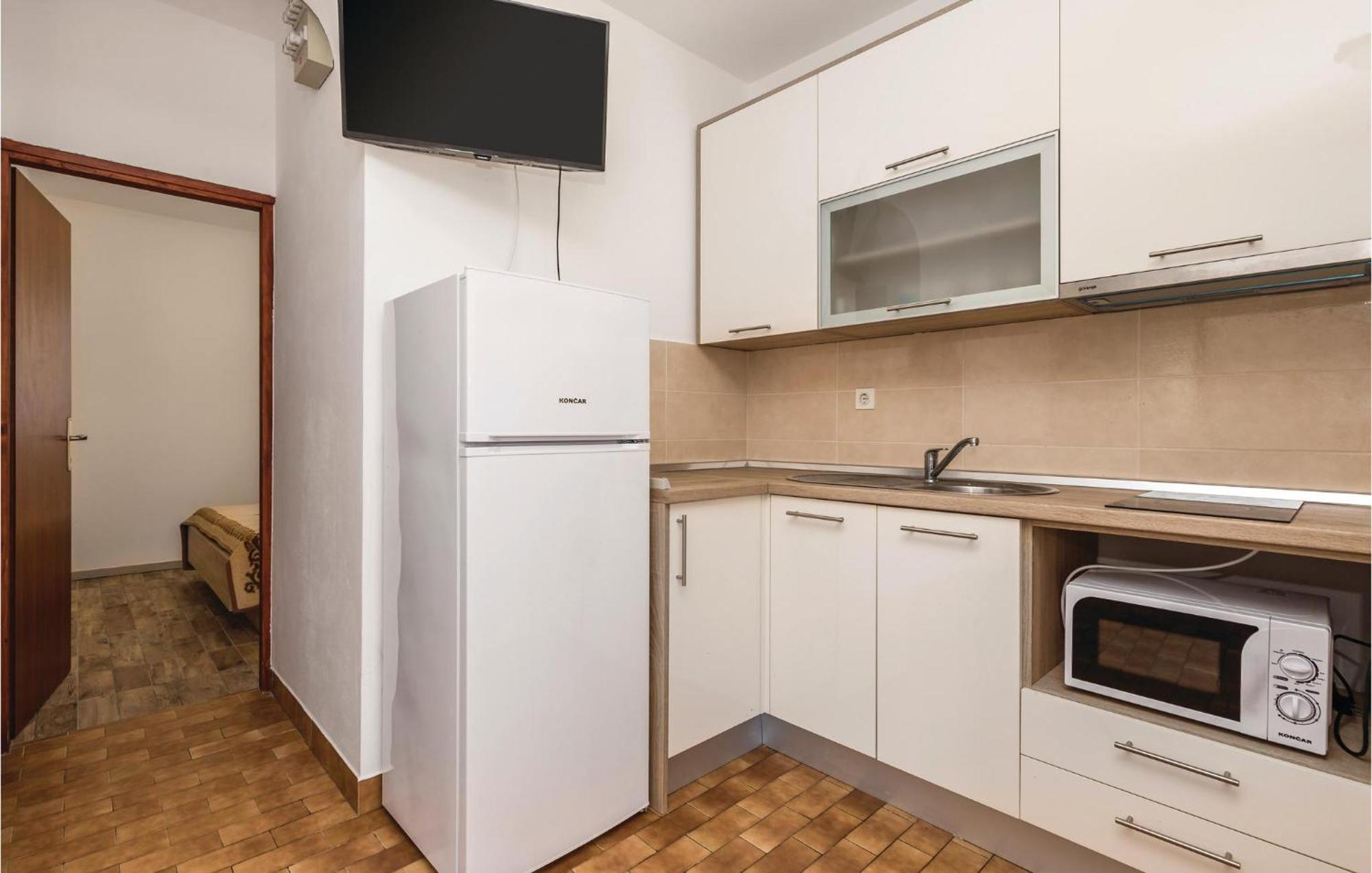 Lovely Apartment In Mandre With Wifi Ngoại thất bức ảnh